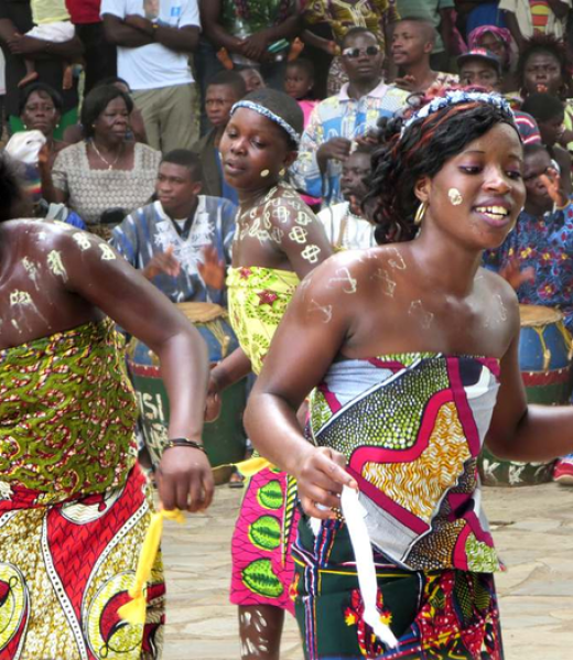 Ewa_Bobobo_Dance__21108858484_